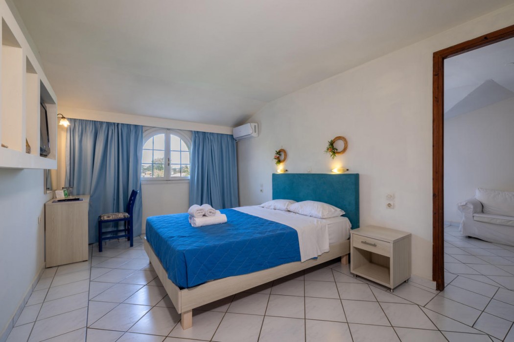 Porto Koukla Beach Hotel 24/89