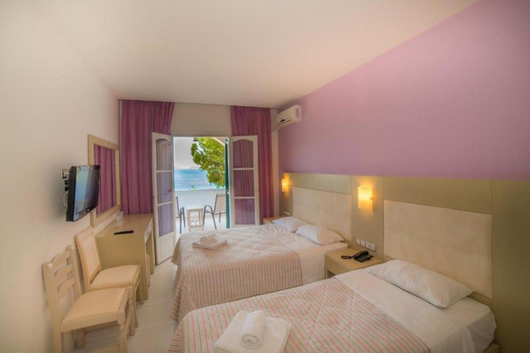 Porto Koukla Beach Hotel 15/89