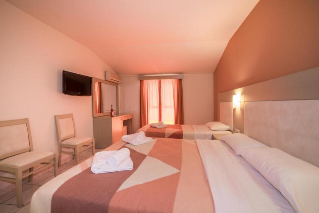 Porto Koukla Beach Hotel 13/89