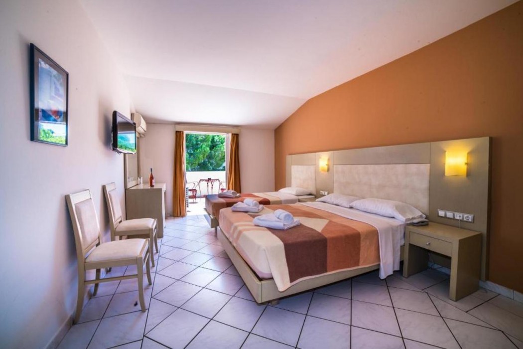 Porto Koukla Beach Hotel 17/89