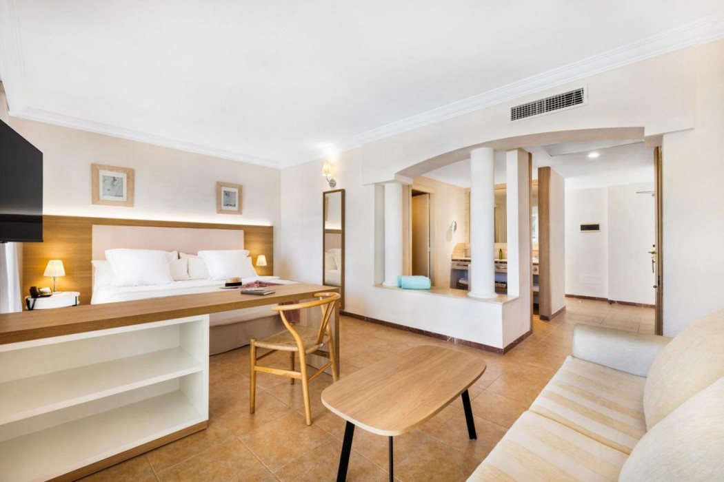 Viva Cala Mesquida Suites and Spa Adults Only +16 16/126