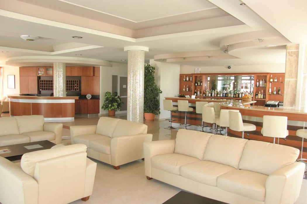 Kalloudis Apartment 12/67