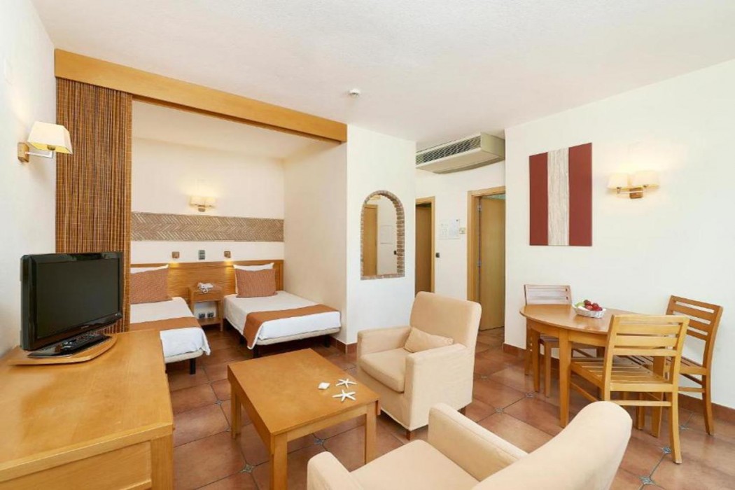 Oceanus Aparthotel 19/63