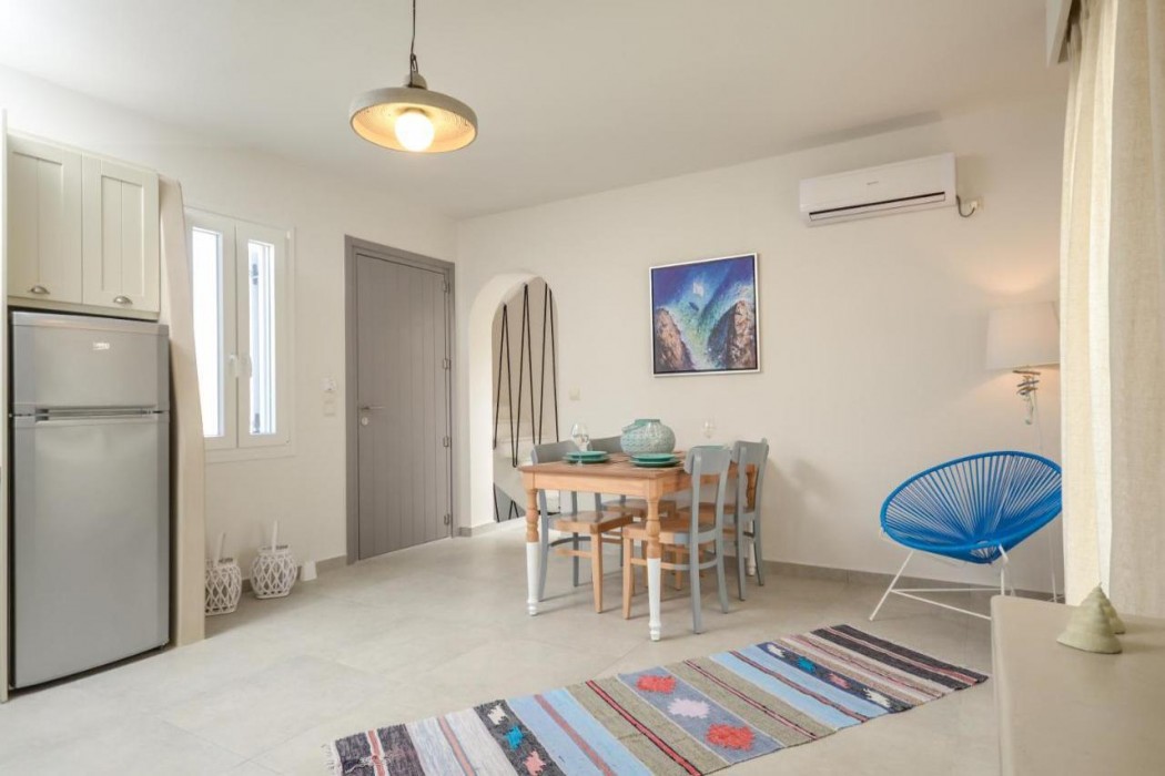 Plaka Collection Villas 8/25