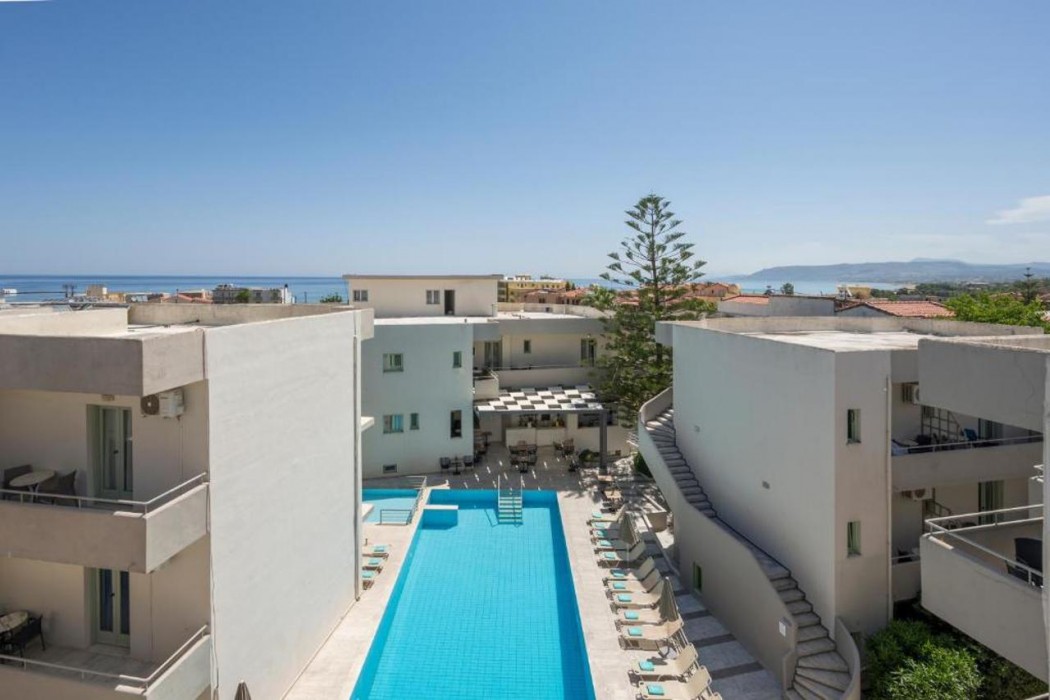 Summer Beach Hotel 20/42