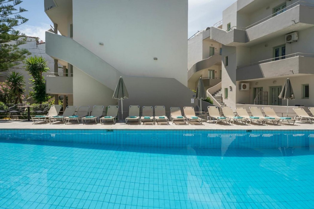 Summer Beach Hotel 26/42