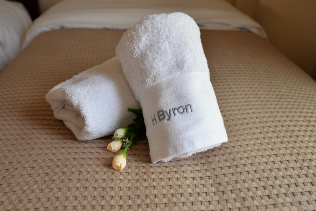 Byron Hotel 40/73