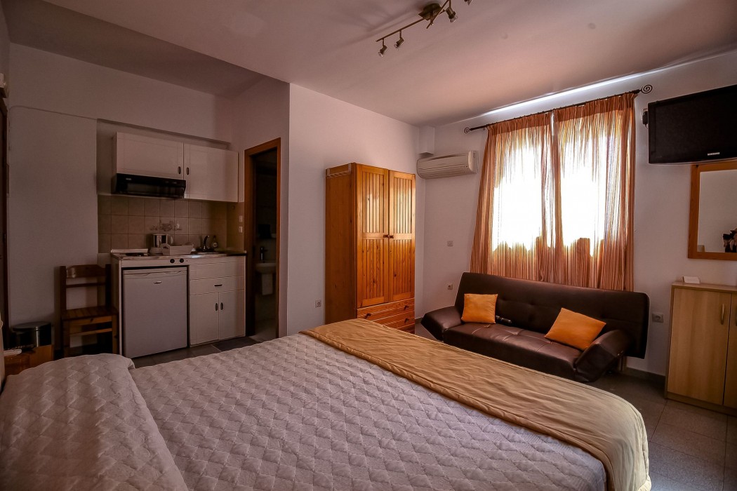 Domna Studios 38/56