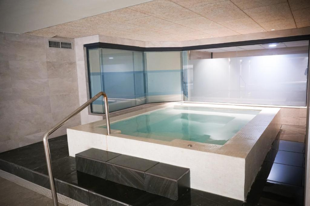 Ohtels Vila Romana 30/66