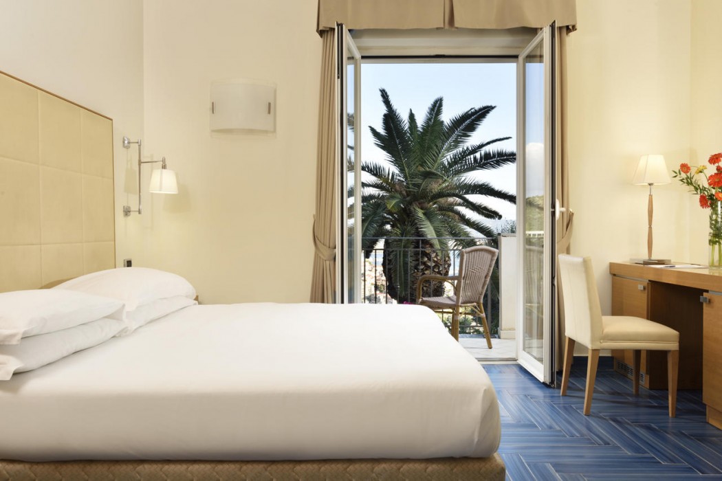 Raito Hotel 25/133