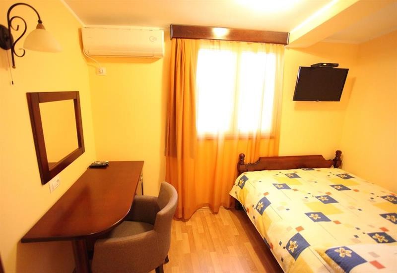 Hotel Laguna 20/72