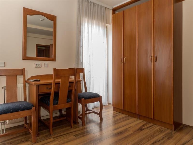Hotel Enigma 34/72