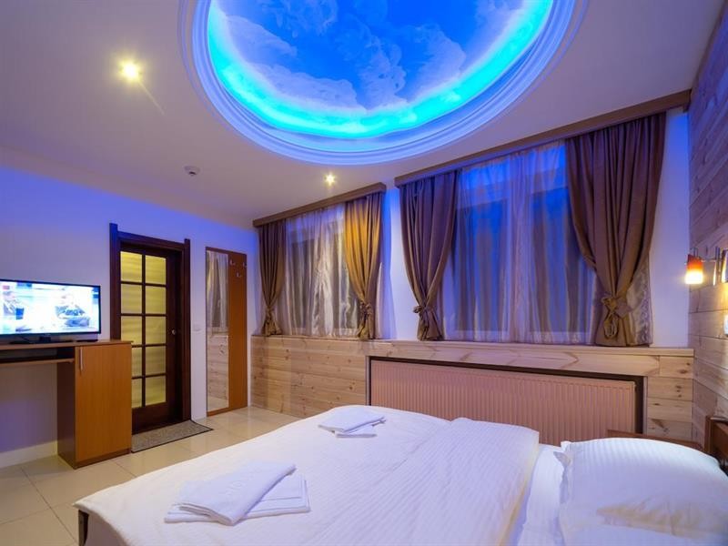 Hotel Enigma 29/72