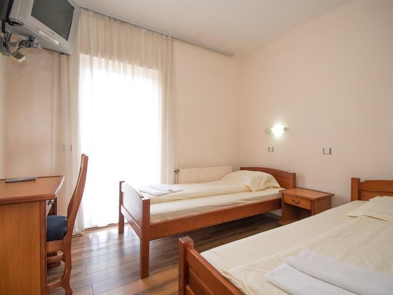 Hotel Enigma 22/72