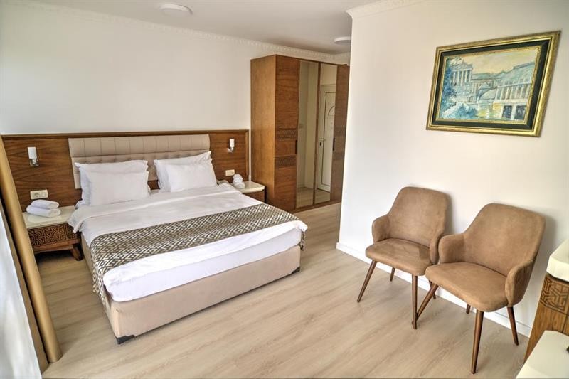 Hotel Adrovic 30/74