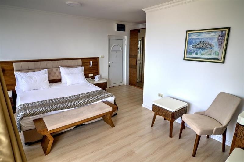 Hotel Adrovic 34/74