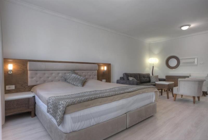 Hotel Adrovic 19/74