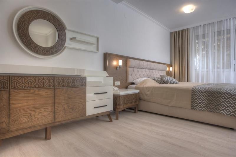 Hotel Adrovic 27/74