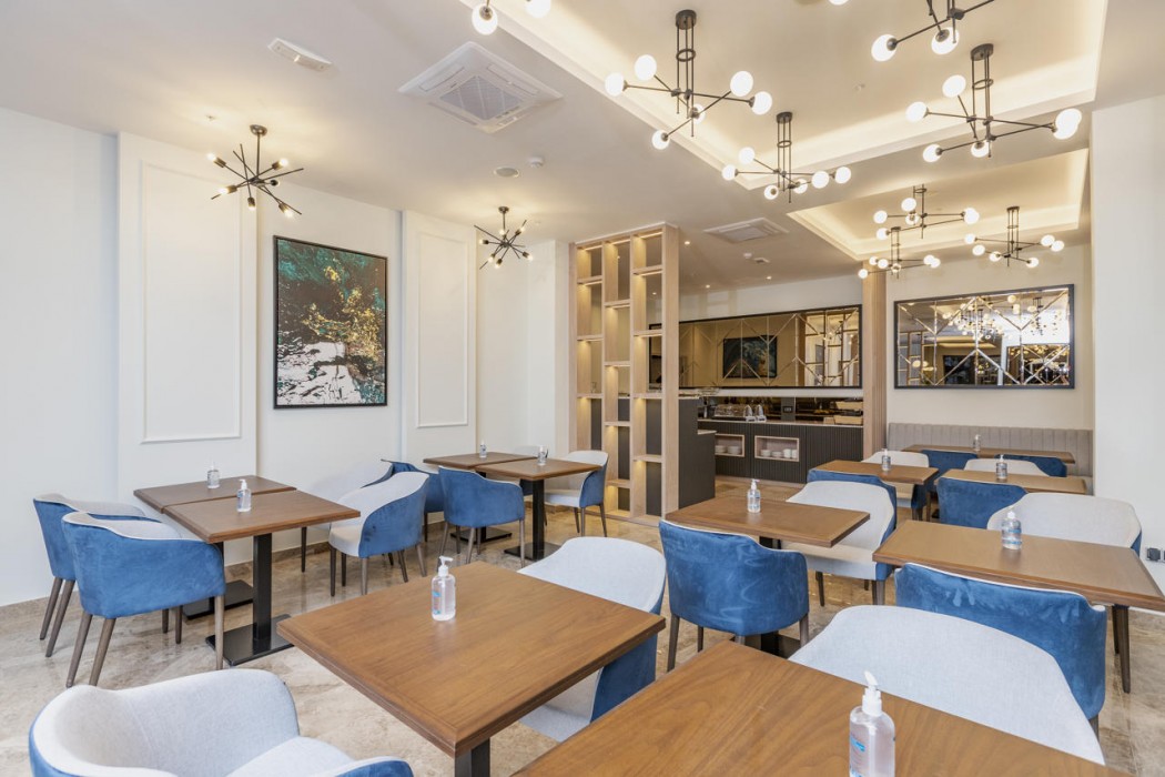 BOUTIQUE HOTEL MOMENTUM by Aycon 178/195
