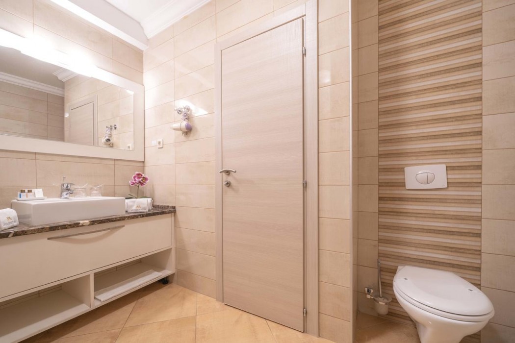BOUTIQUE HOTEL MOMENTUM by Aycon 122/195