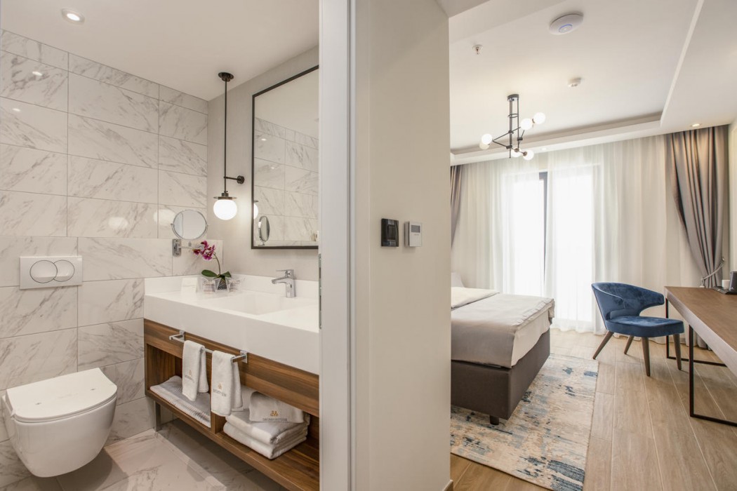 BOUTIQUE HOTEL MOMENTUM by Aycon 150/195