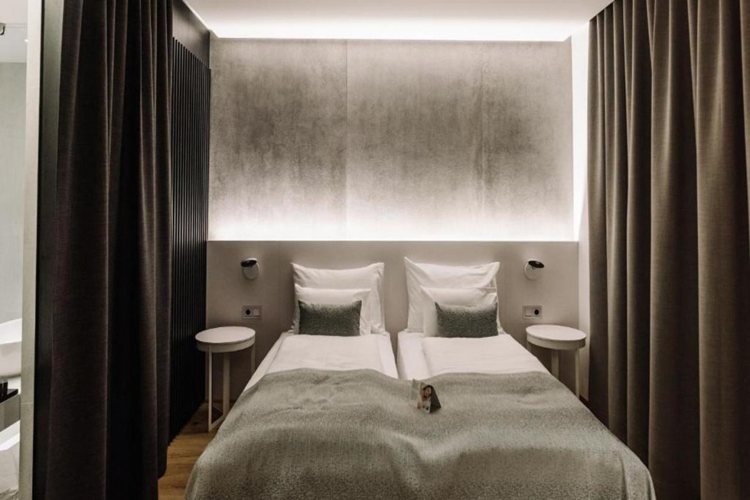 Hotel A 6/55