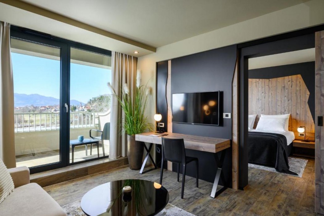 Hotel Jama 7/50