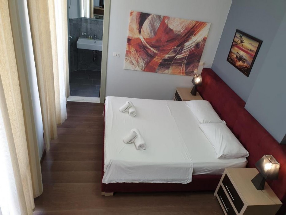 PERANDOR BEACH HOTEL 16/64