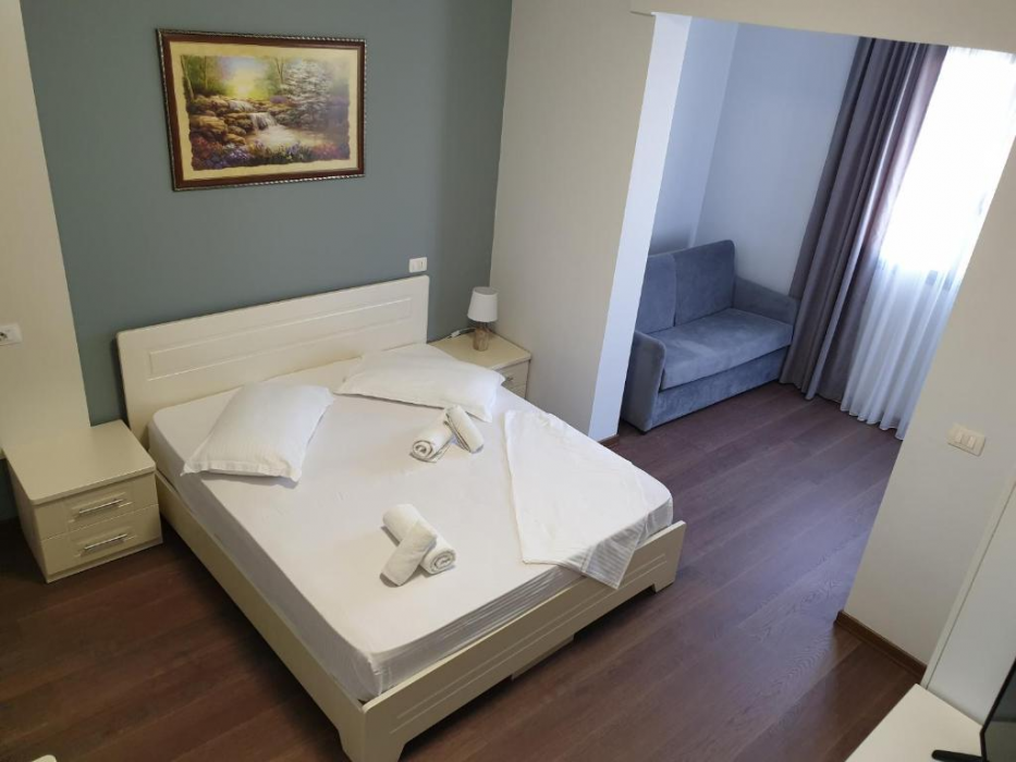 PERANDOR BEACH HOTEL 18/64