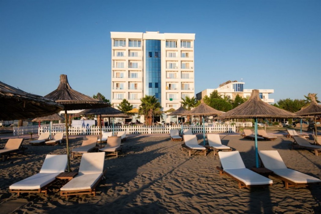 Blue Mare Resort 7/8