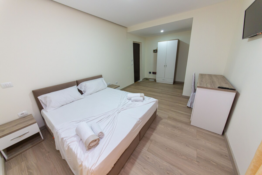 Esal Hotel 15/39