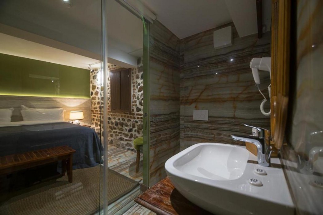 Room at Hani I Pazarit, KORCE