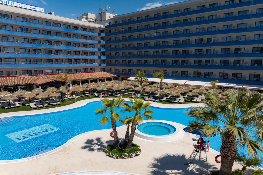 Hotel Tahiti Playa in SANTA SUSANNA