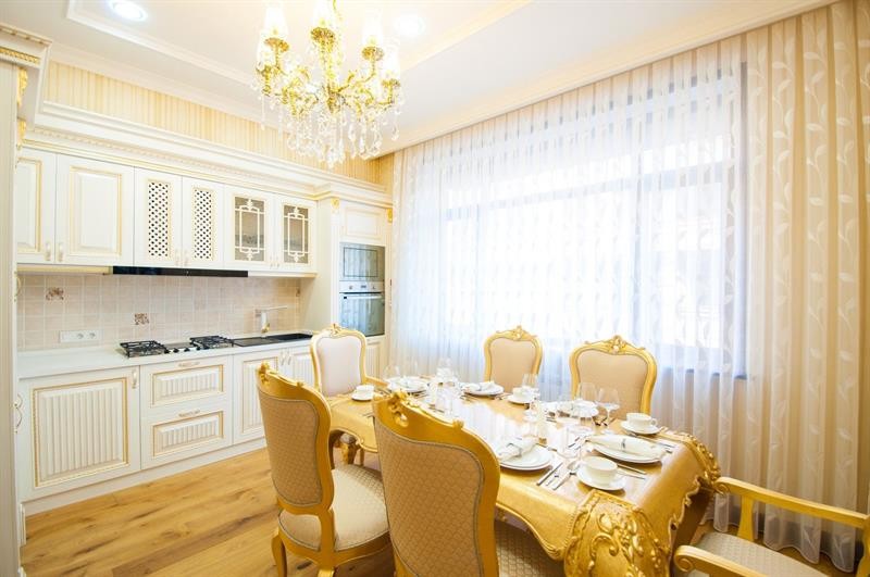 Royal Residence 20/78