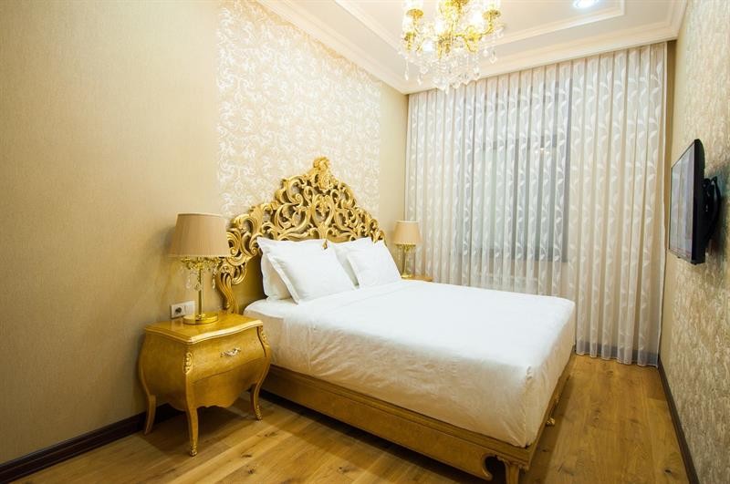 Royal Residence 23/78