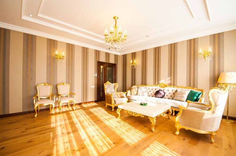 Royal Residence 19/78