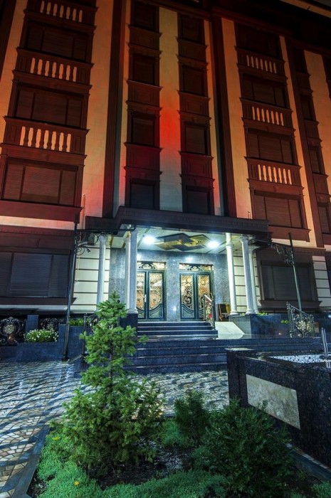 Royal Residence 53/78