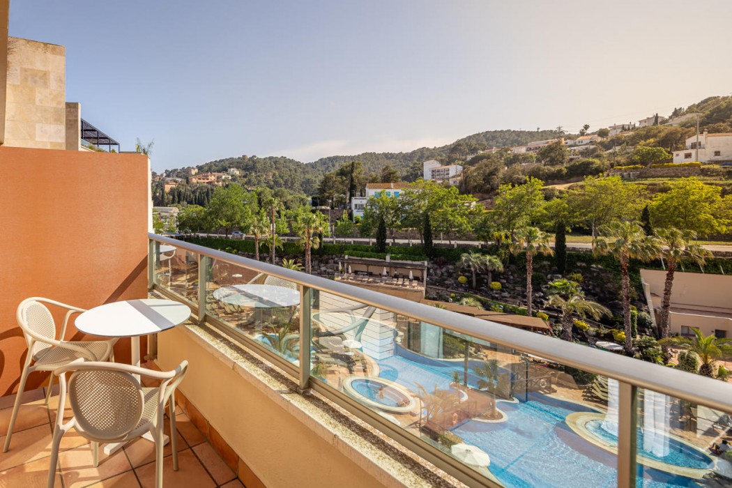 Golden Bahia De Tossa & Spa 34/75