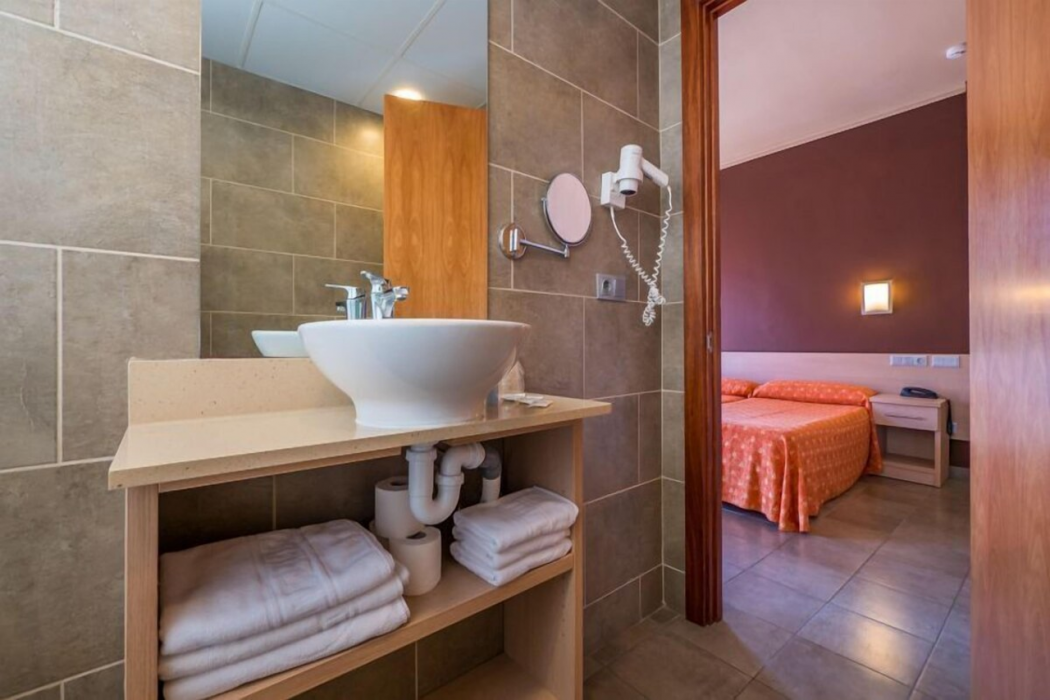 Tossa Beach Hotel 18/62