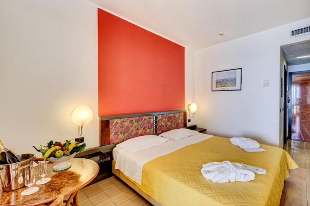 Room at Le Terrazze, LETOJANNI