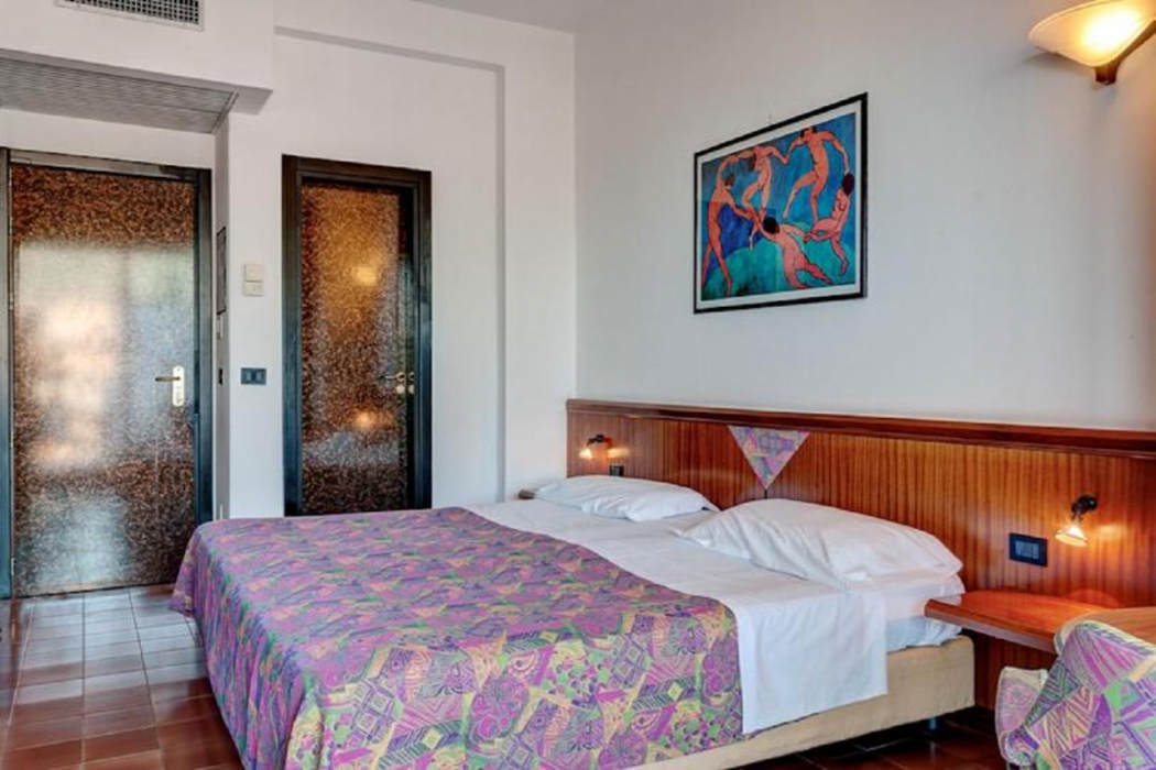 Room at Le Terrazze, LETOJANNI
