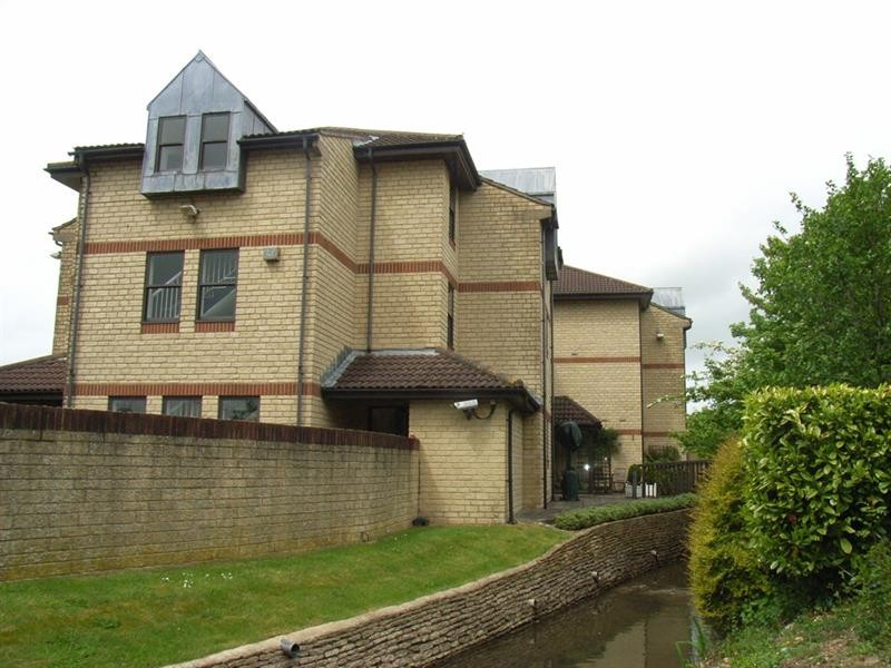 Riverside House 26/40