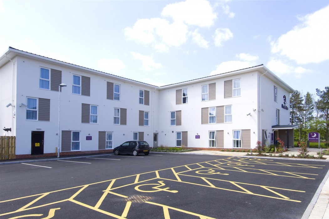 Premier Inn Corby 25/32