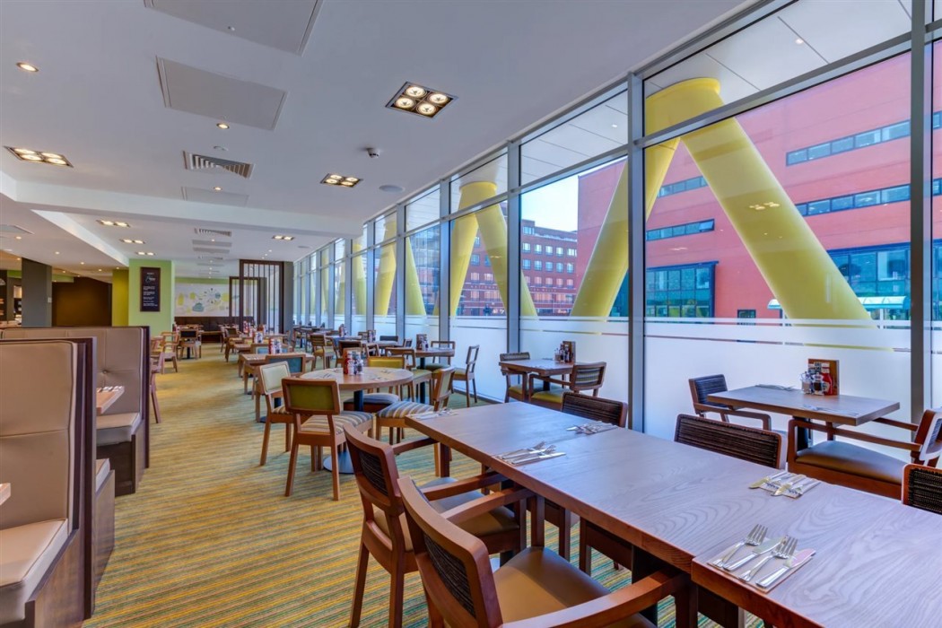 Premier Inn Cardiff Bay 19/45