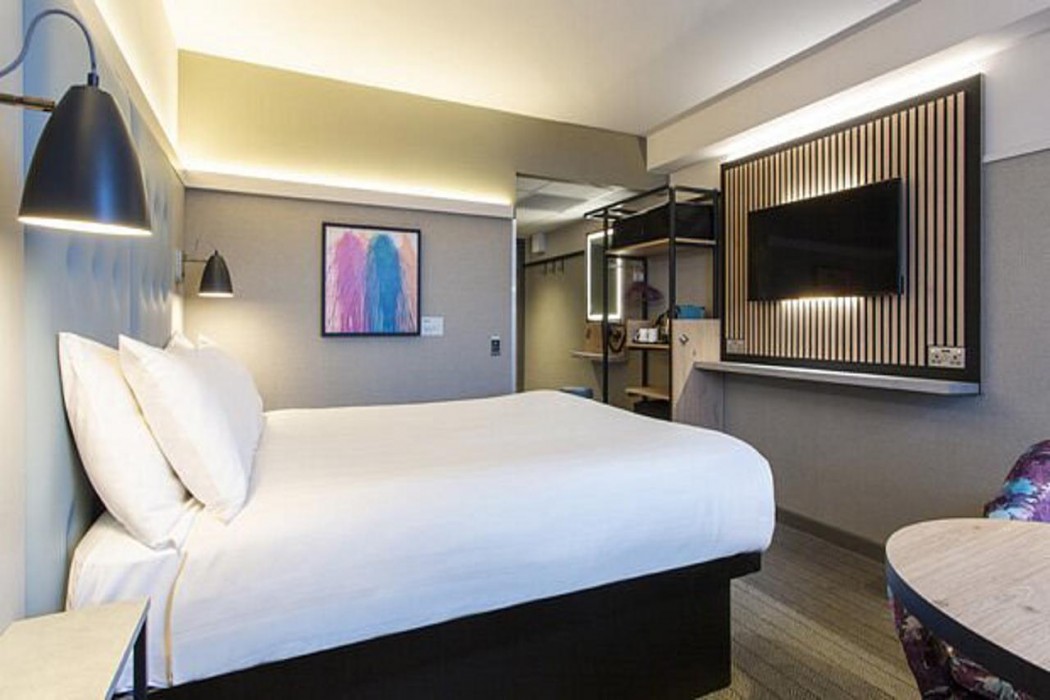 Premier Inn Swansea North 12/46