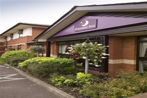 Premier Inn Coventry East (M6 J2)