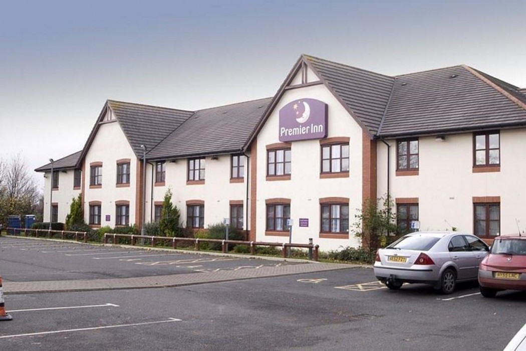 Premier Inn Carlisle (M6 Jct42) 6/64