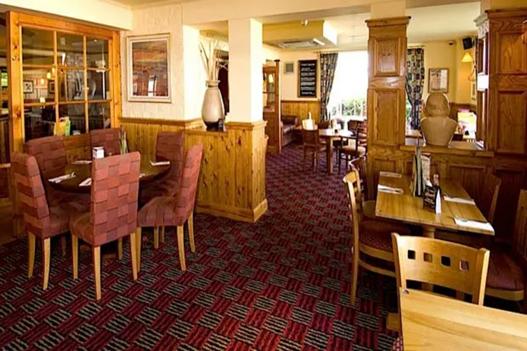 Premier Inn Gloucester Business Park 16/35