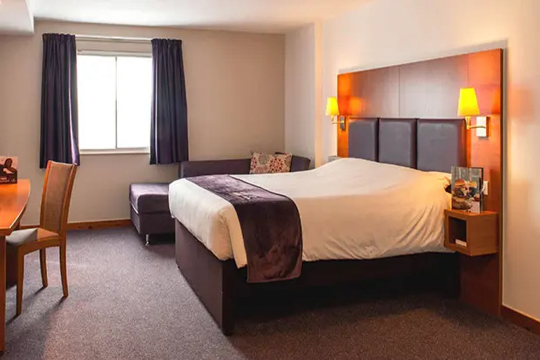 Premier Inn Swindon North 11/24