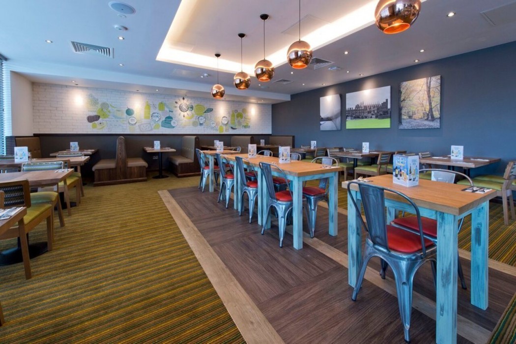Premier Inn Slough West (Slough Trading Estate) Hotel 16/42
